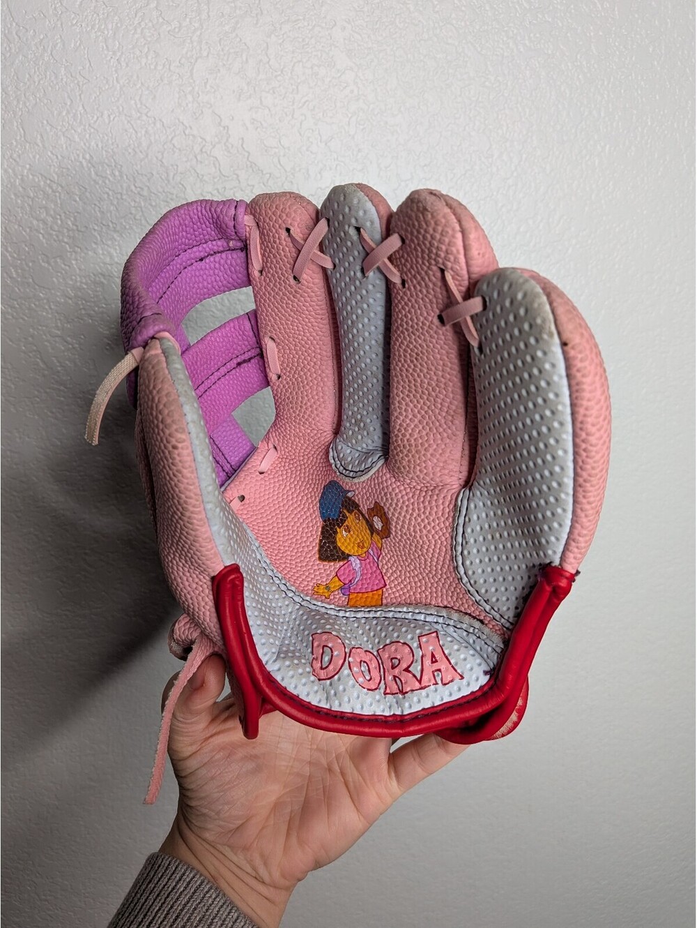 2007 Franklin Dora the Explorer Kids Pink Baseball Glove Youth Left Hand